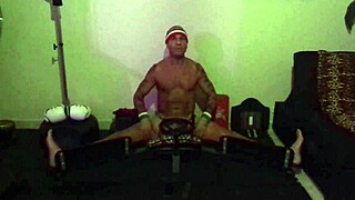 European pornstar works out on a tight machine