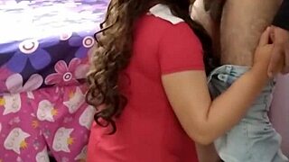 Podglądanie wujka pieprzącego siostrę w tajemnicy, tak prawdziwe i gorące