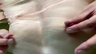 熱い美女たちのマ○コが激しいクンニでイキまくる？