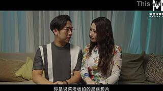 Pesta tukar istri liar! Liat istri mesum ini selingkuh terang-terangan dengan tetek gede goyang!