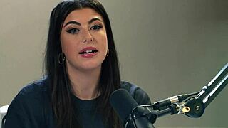 Olen pakkomielteinen Gal Ritchien soolo karvaisen pillun lähikuvakohtaukseen