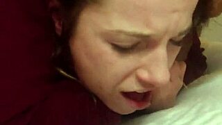 Dečko je pozvao, pa ga je cucnula sa glasnim stenjanjem