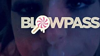 Heiße Blonde gesteht: Ich liebe es, hart in den Hals gefickt zu werden, in messy POV-Action