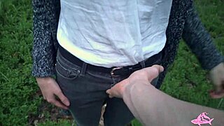 Σέξι νύμφη έφηβη 18+ παίρνει τεράστιο κρεμαστάρι στο πρόσωπο σε περιπέτεια δάσους