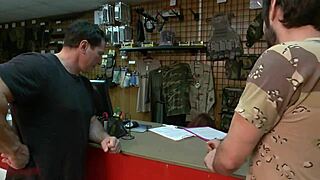 Обсебен съм от дивия гангбенг и дълбокото гърло на Syren De Mer!