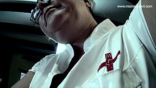 Dominatrix Mistress April vedie krutú kokotovú kliniku vo väzení. Trúfneš si navštíviť?