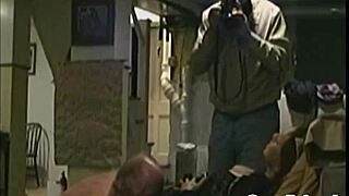 Hej, koukni na sexy milfku Candi Annie v krátkém klipu z doby Covidu!