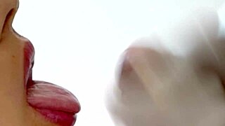 深い日本の恋人同士の絆を感じたことある？パート2で熱い瞬間を！