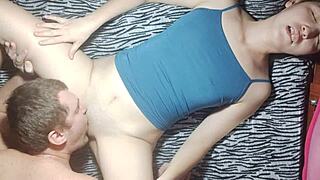 Dögös koreai csajjal kefélek forró házi videón 😍