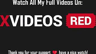 ねえベイビー、激しくシゴいて服にザーメンかけろ