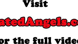 Hé, getatoeëerde punk tiener 18+ deepthroats en neukt hard