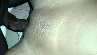 Remaja Afrika 18+ memek botaknya dipukul keras