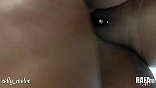 Jebal svojo bujno latino služkinjo po tesni riti. Njene naravne joške so poskakovale ob vsakem sunku!