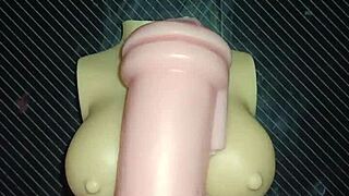 Đavolski! Trio Kissy i Dolly pružaju sirovu analnu i usta-dupe akciju!