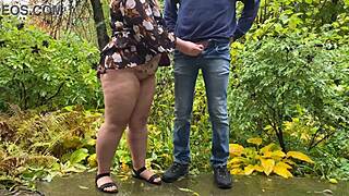 Kovaa naida anaali seksiä ja kumu perssulle luonnollisilla tisseillä