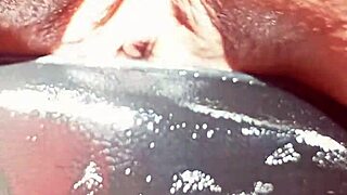 ベイビー、この熱い肉壺をハンプするの見たい？