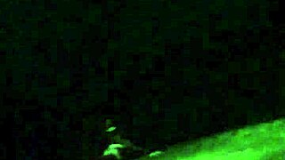 Hé, miért csal a feleségem, miközben kémkedem utána?