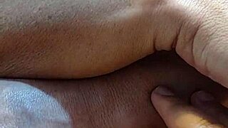 チェックアウト、このビッグ・アスの熟女ミルフをリマのストリートでハラスメント、パート1！