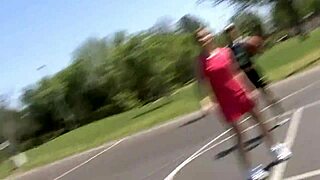 Régi barátok osztják meg első leszbikus szexüket és klitoris nyalást!