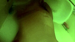 เฮ้ยเพื่อนๆ ดูวิดีโอแรกของฉันตอนอาบน้ำสิ!