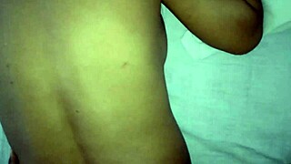 Mi-a dat creampie în poziția cățelușului cu părul lung tras înapoi!