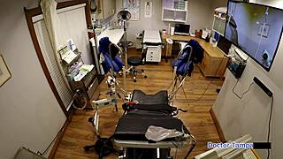 Dr. Tampa FEMA tábora Michelle Andersonnal vadul! 😱