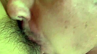 Pequeña trans asiática de 18+ filma su primera escena anal sin condón en Bangkok