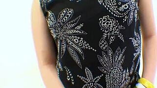 인터뷰가 뜨거운 섹스로 변해! 도쿄 출신 진짜 일본 청년 브루넷과