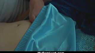 Juan mondja: ez a mi különleges kapcsolatunk, mostohatestvér és mostohahúg.