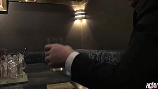 可愛い日本人美女ユー山下に中出し洪水