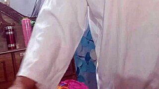 Indian desi guy busty nurse ko hospital mein bang karta hai aur uspe cum karta hai