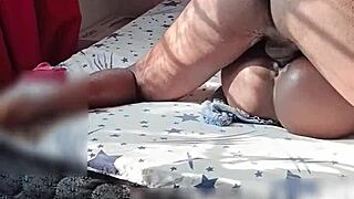 Jebeno sam se uzgegao jutros, twerkovala je seksi crnu guzu dok sam je jebao u mokru pičku misionarski i svršio unutra!