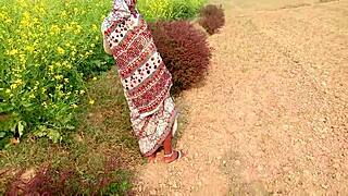 Indyjska ciotka dostaje brutalny hardcore w dżungli na ostro z bólem