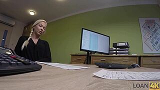 Azgın sarışın Mercedes için kredi sikişi Çek casting görüşmesinde