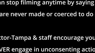 Dr Tampa ydmyger sygeplejerske Jasmine Rose som firma-slave i BDSM hospitals-parodi