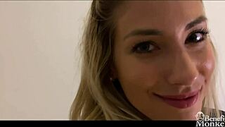 Amateur pari Shona River jakaa kokemuksia ja runkkaa apinoiden iloksi