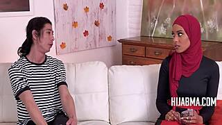 Femme halal haram MILF infidèle avale bite étrangère POV