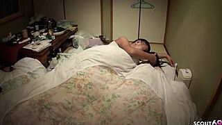 पेटाइट 18+ एशियन वर्जिन को ओल्ड अग्ली गाय ने बहलाया फर्स्ट टाइम चूसना ऑर्गेज्म अनसीन्सर्ड जापान पोर्न बालों वाली चूत चाटना रात भर