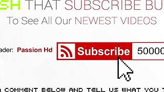 Стрип покер Passion-HD се превръща в грубо чукане блондинка голям кур