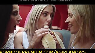 Nedime'ler arabada öpüşmeli am yalama lezbiyen orgisine dalıyor