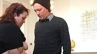 Sluwe perv filmt geile BBW die lul zuigt op verborgen cam!