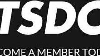 Συνάδελφος BBC γαμάει αναλικά ψεκάδικο μελαχρινάκι σε hostel