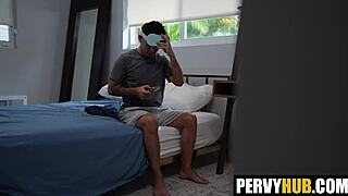 Стъпмайка Alyssia Vera и Jay Celesto ме хващат да се стругам и ми смучат