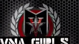 Съпругът хванат от жена си Кайла Спаркс в див тройка секс с гореща зайче
