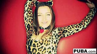 Sexy Dani Daniels fingers her tight wet pussy 😍