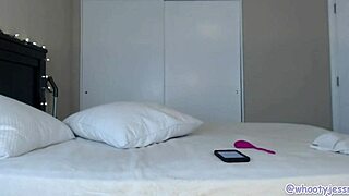 Big Booty Milf On Cam Flashing Ass With Anal And Big Tits!