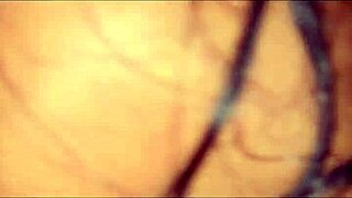 Resenha de putaria na rua acaba em fudelância no carro