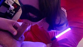 Madrastra Ninfomaníaca Se Deja Follar Sin Condón por Su Hijastro