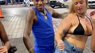 Resenha de putaria na rua acaba em fudelância no carro