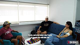 Seduciendo al amigo gay de mi hermanastro mientras estamos solos en casa